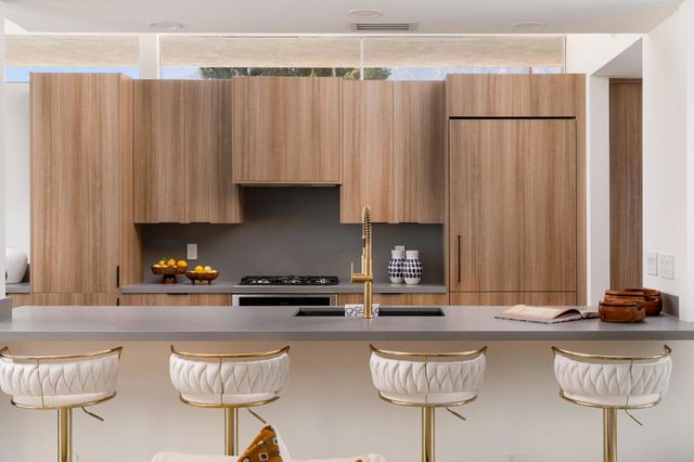 172 Desert Lakes Drive, Palm Springs, CA 92264