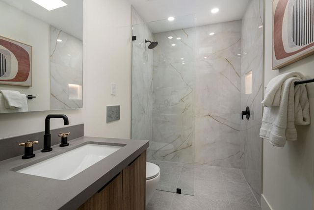 172 Desert Lakes Drive, Palm Springs, CA 92264