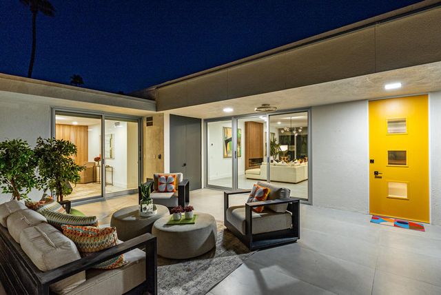 172 Desert Lakes Drive, Palm Springs, CA 92264