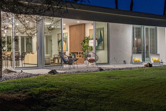 172 Desert Lakes Drive, Palm Springs, CA 92264