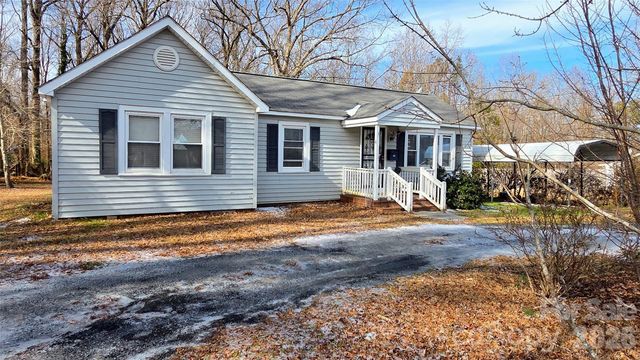 833 Dennis Street, Troy, NC 27371