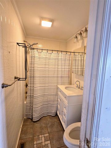 833 Dennis Street, Troy, NC 27371