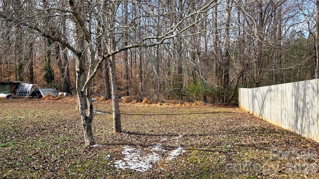 833 Dennis Street, Troy, NC 27371