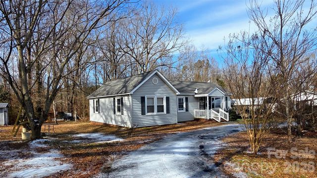 833 Dennis Street, Troy, NC 27371