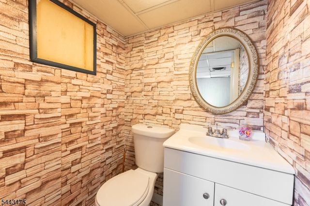 605 Linden Ave, Teaneck Twp., NJ 07666