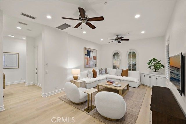 10710 Plumas Way, Tustin, CA 92782