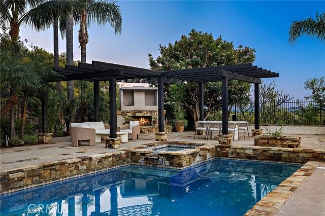 10710 Plumas Way, Tustin, CA 92782