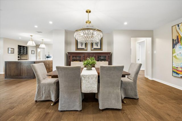 1059 Candlelight Lane, Houston, TX 77018