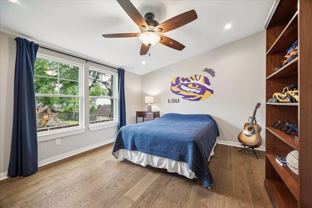 1059 Candlelight Lane, Houston, TX 77018