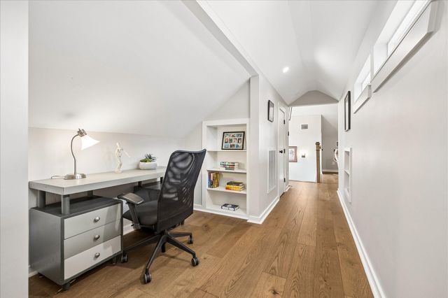 1059 Candlelight Lane, Houston, TX 77018