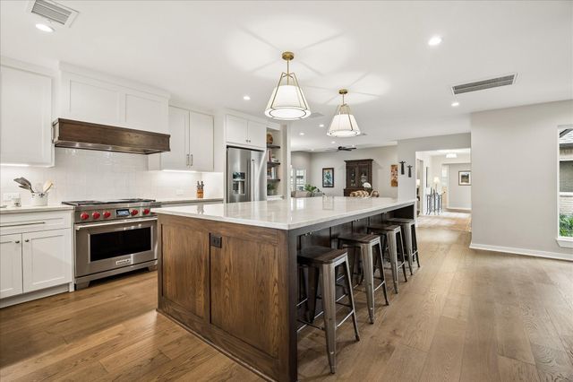 1059 Candlelight Lane, Houston, TX 77018