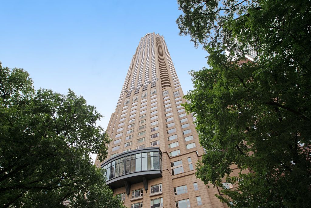 800 N MICHIGAN Avenue 4201, Chicago, IL 60611