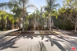 422 N Sierra Bonita Avenue, Los Angeles, CA 90036