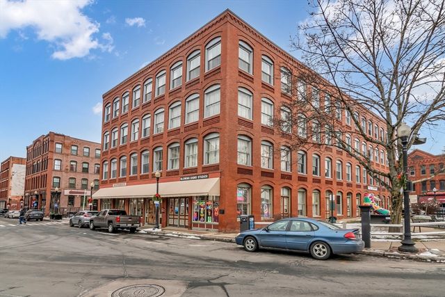 80 Wingate St 2F, Haverhill, MA 01832