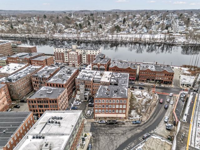 80 Wingate St 2F, Haverhill, MA 01832