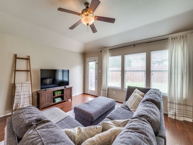 1682 Chukar Drive, Aubrey, TX 76227