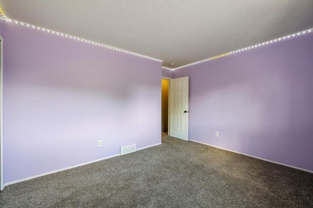 10658 Hummingbird Street NW, Coon Rapids, MN 55433