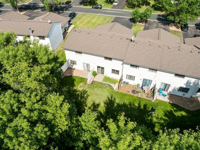 10658 Hummingbird Street NW, Coon Rapids, MN 55433
