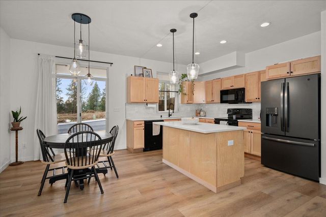 2716 S Sonora Dr, Spokane Valley, WA 99037