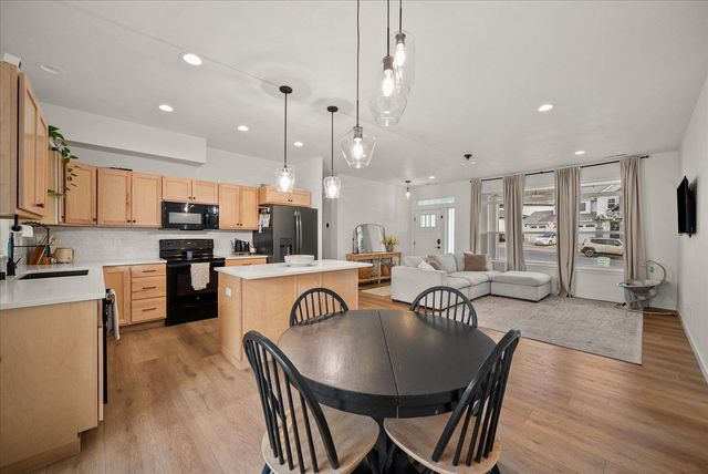 2716 S Sonora Dr, Spokane Valley, WA 99037