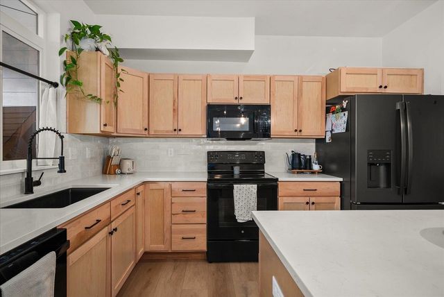 2716 S Sonora Dr, Spokane Valley, WA 99037