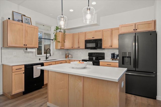 2716 S Sonora Dr, Spokane Valley, WA 99037