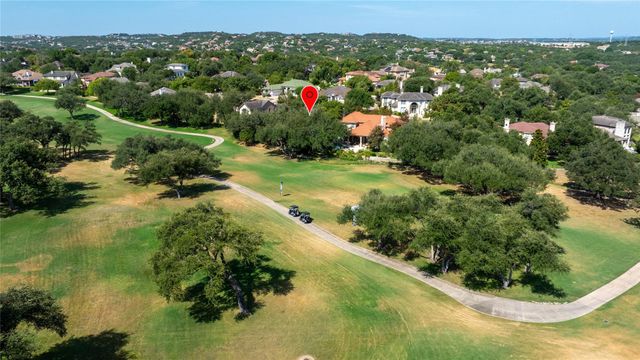 38 Tiburon DR, The Hills, TX 78738