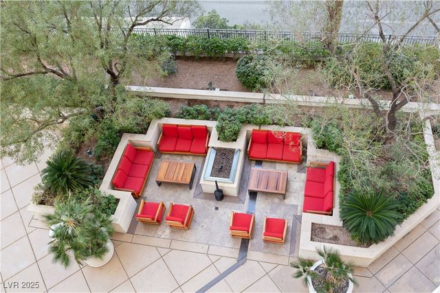 125 East Harmon Avenue 321, Las Vegas, NV 89109