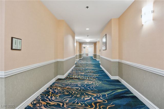 125 East Harmon Avenue 321, Las Vegas, NV 89109