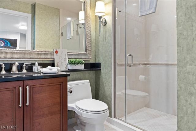 125 East Harmon Avenue 321, Las Vegas, NV 89109