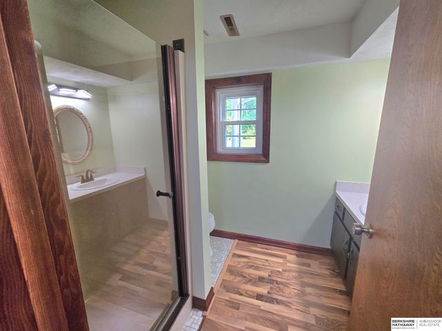 1924 W 8th Avenue, Plattsmouth, NE 68048