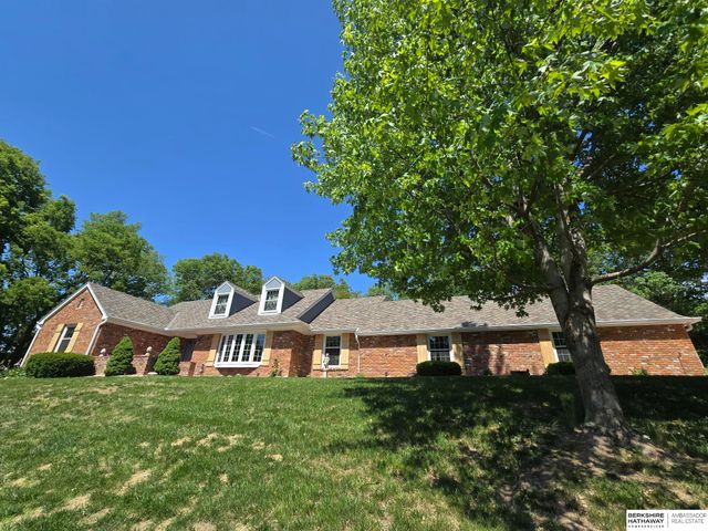 1924 W 8th Avenue, Plattsmouth, NE 68048