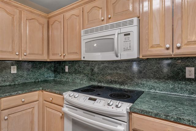 264 Peaceful Valley Trail, Holly Lake Ranch, TX 75765