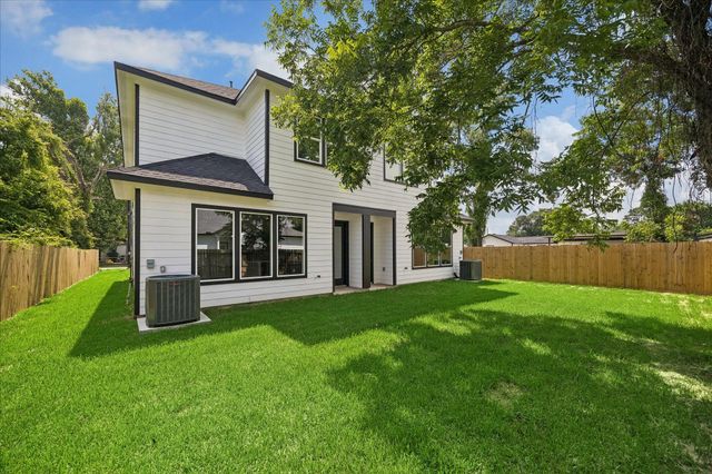 8715 Shotwell Street B, Houston, TX 77016