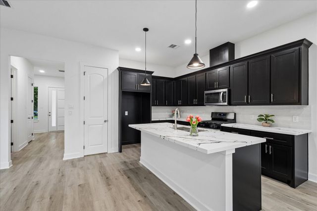 8715 Shotwell Street B, Houston, TX 77016