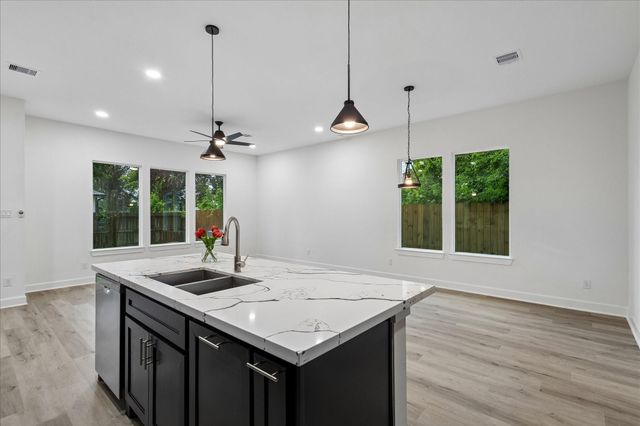 8715 Shotwell Street B, Houston, TX 77016