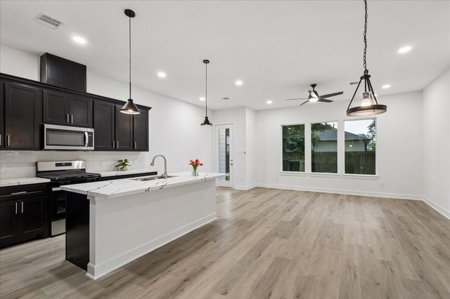 8715 Shotwell Street B, Houston, TX 77016