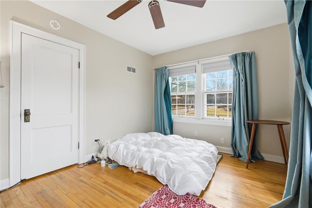 841-843 S Summit, Iowa City, IA 52245