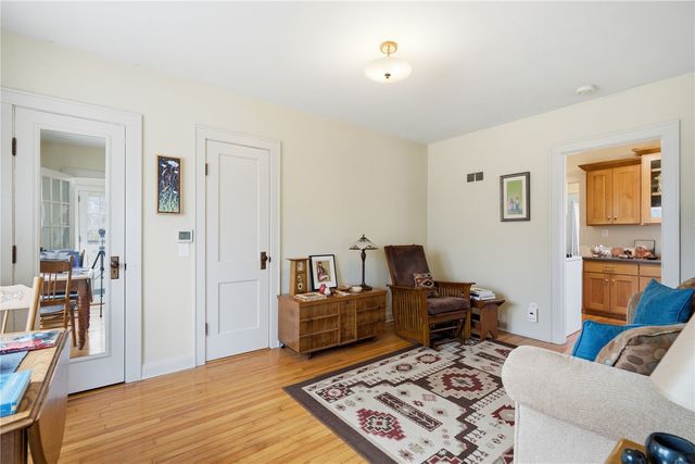 841-843 S Summit, Iowa City, IA 52245