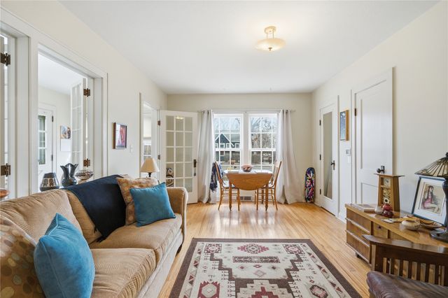 841-843 S Summit, Iowa City, IA 52245