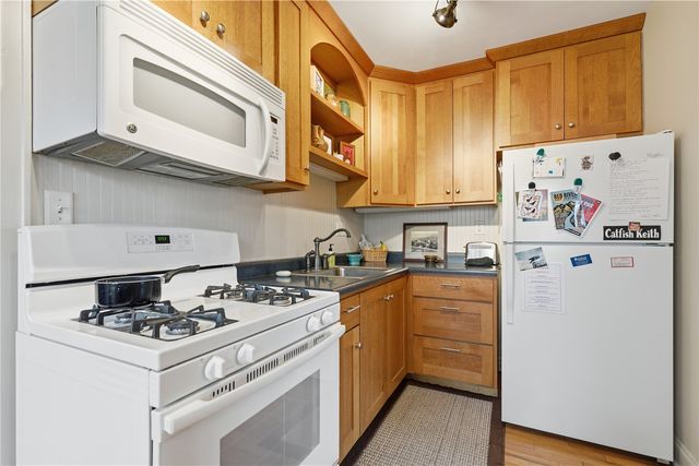 841-843 S Summit, Iowa City, IA 52245