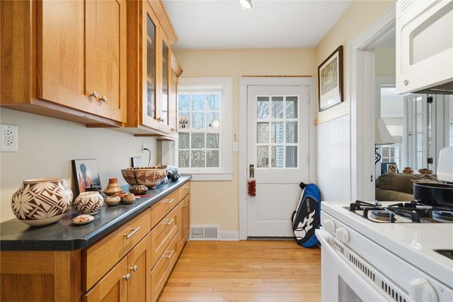 841-843 S Summit, Iowa City, IA 52245