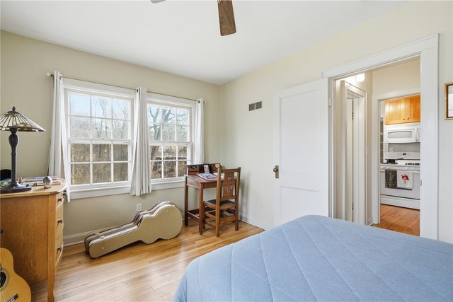 841-843 S Summit, Iowa City, IA 52245