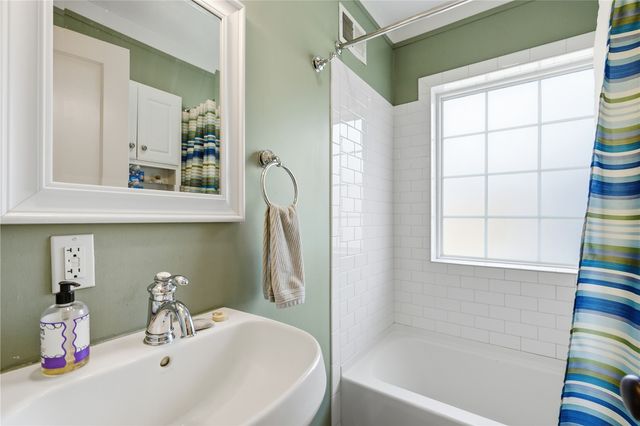 841-843 S Summit, Iowa City, IA 52245