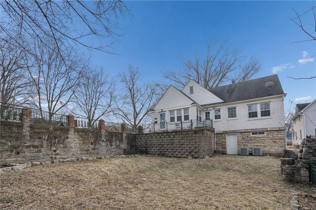 841-843 S Summit, Iowa City, IA 52245