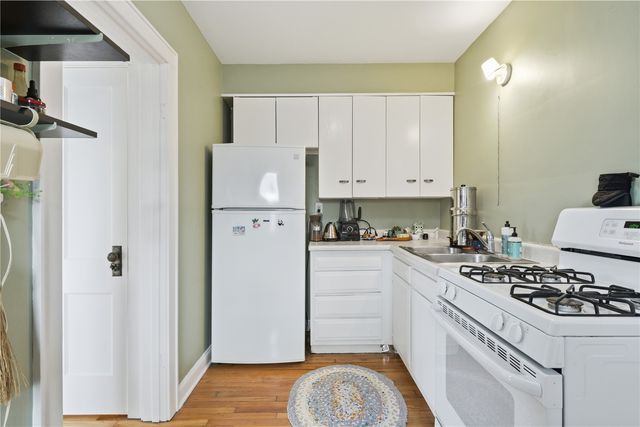 841-843 S Summit, Iowa City, IA 52245