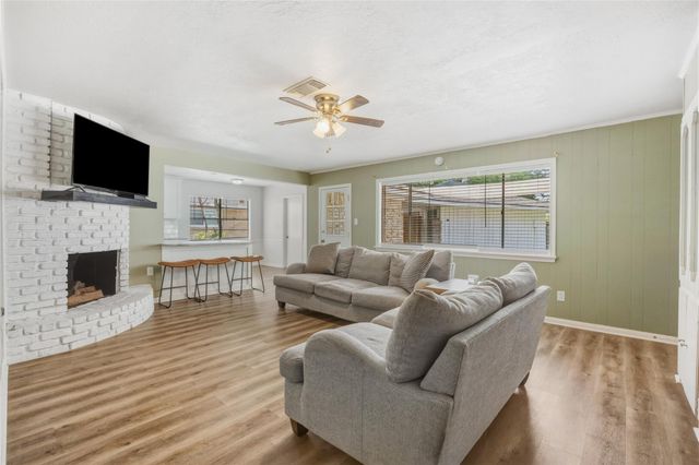 1103 Baymeadow Drive, Houston, TX 77062
