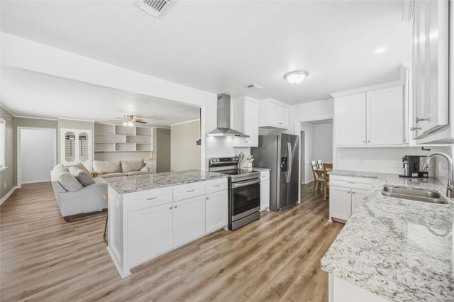 1103 Baymeadow Drive, Houston, TX 77062