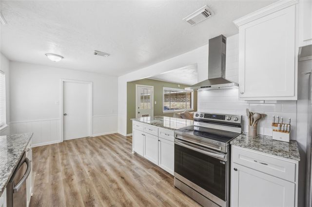 1103 Baymeadow Drive, Houston, TX 77062