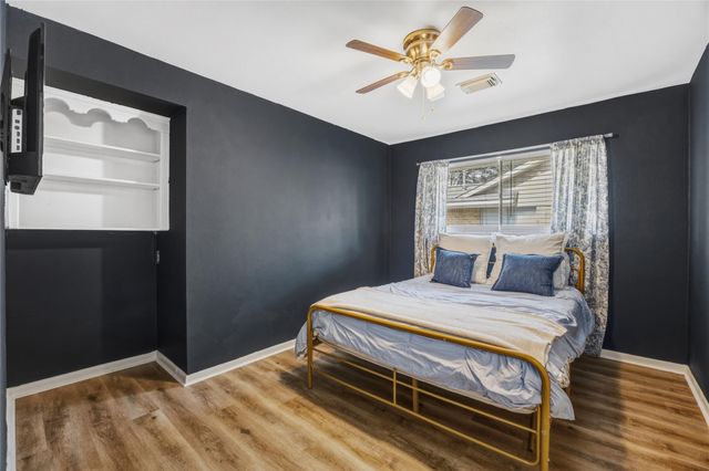 1103 Baymeadow Drive, Houston, TX 77062